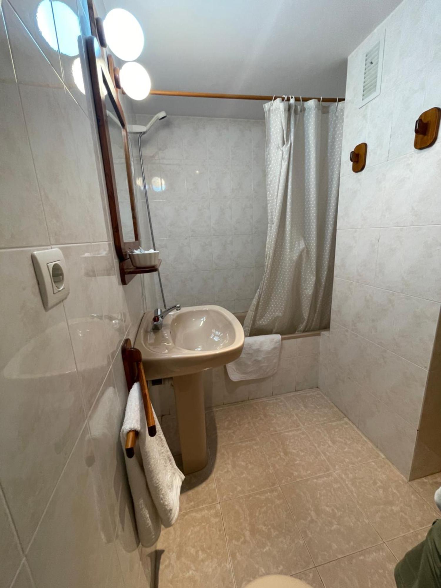 Atico En Biescas Con Piscina, Tenis Y Barbacoa Экстерьер фото