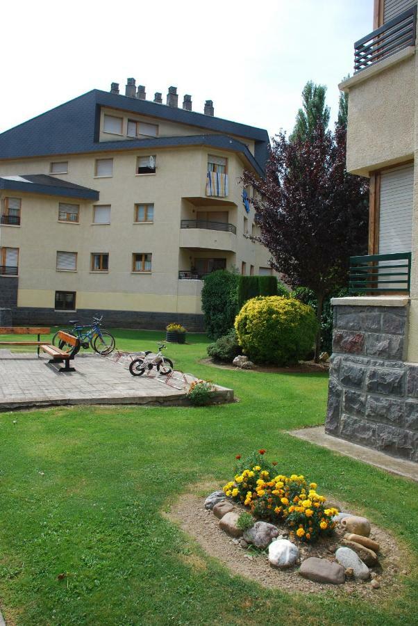 Atico En Biescas Con Piscina, Tenis Y Barbacoa Экстерьер фото